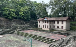 峨眉山旅游学校有什么专业，乐山峨眉旅游学校事件