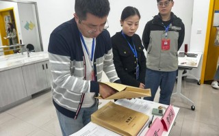 四川城市职业学校校服_四川城市职业学校校服图片