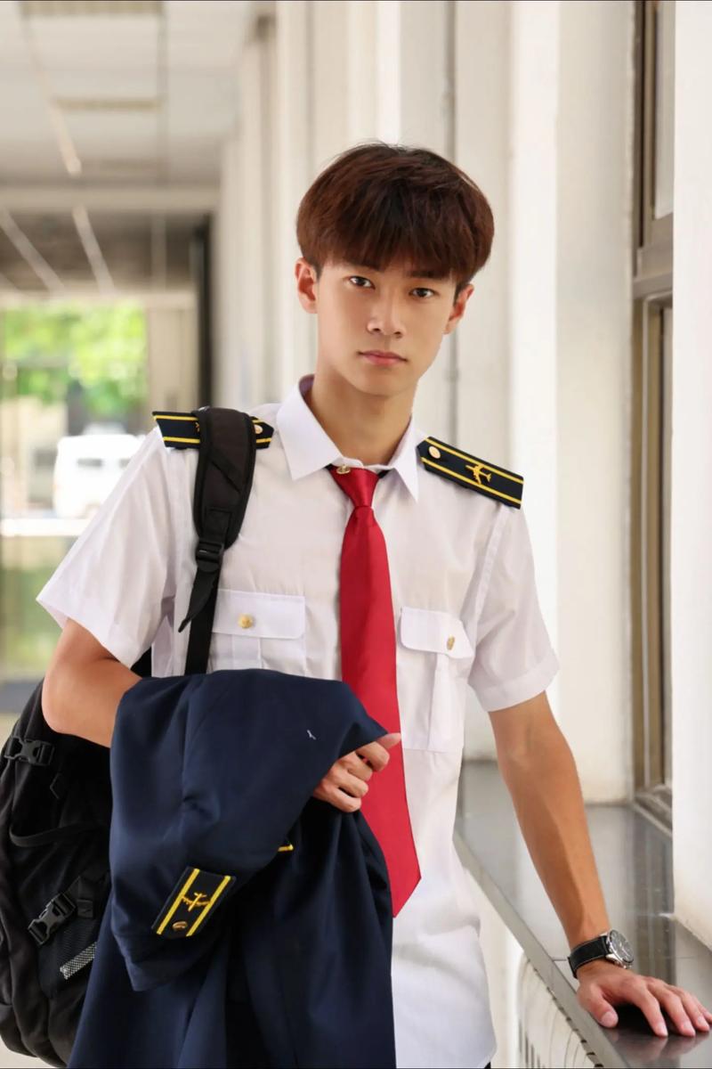 男孩子空中乘务就业前景_空中乘务一般收入多少男生-第5张图片-职教招生网 男孩子空中乘务就业前景_空中乘务一般收入多少男生-第5张图片-职教招生网