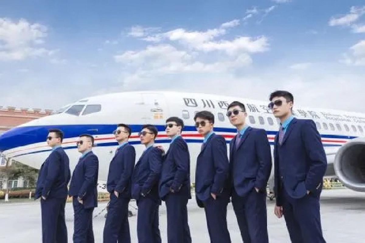男孩空中乘务专业就业分析-空中乘务是干什么的男性?-第1张图片-职教招生网 男孩空中乘务专业就业分析-空中乘务是干什么的男性?-第1张图片-职教招生网