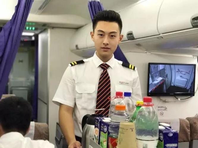 男孩空中乘务专业就业分析-空中乘务是干什么的男性?-第6张图片-职教招生网 男孩空中乘务专业就业分析-空中乘务是干什么的男性?-第6张图片-职教招生网