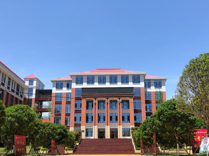 仁寿新科高中学校，仁寿新科高中学校学费-第6张图片-职教招生网