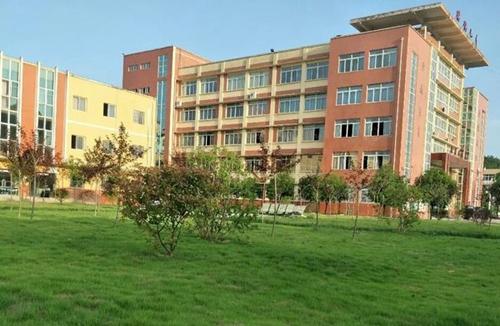 广元职业高级中学校电话-广元职业高级中学招生简章？-第1张图片-职教招生网